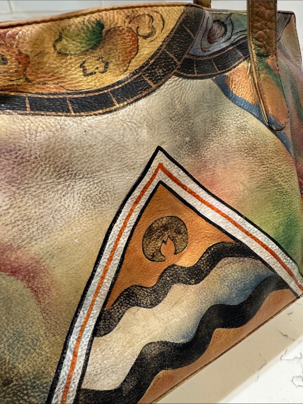 Anuschka hand-Painted Multicolor Leather Shoulder Bag - Picture 4 of 15